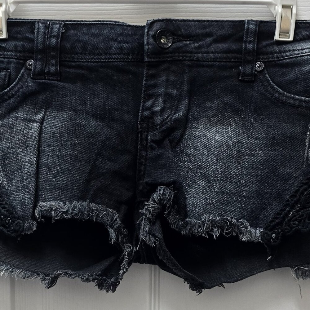 Special A Youth Black Hot Short Medium